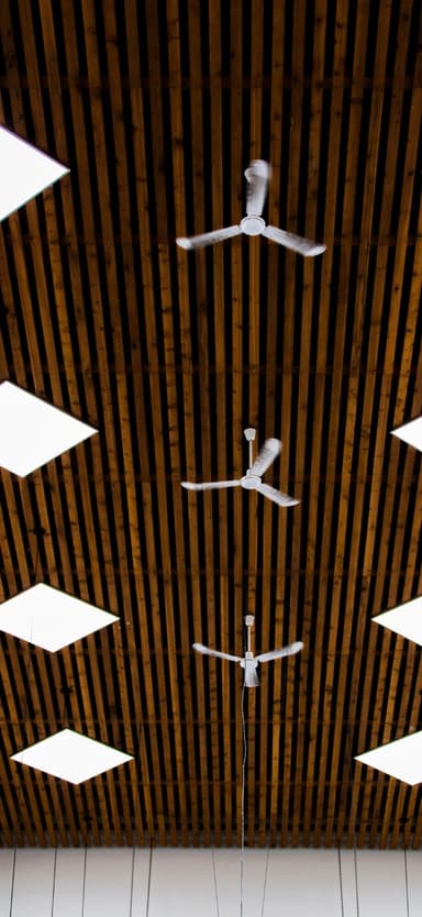 Steel showcase