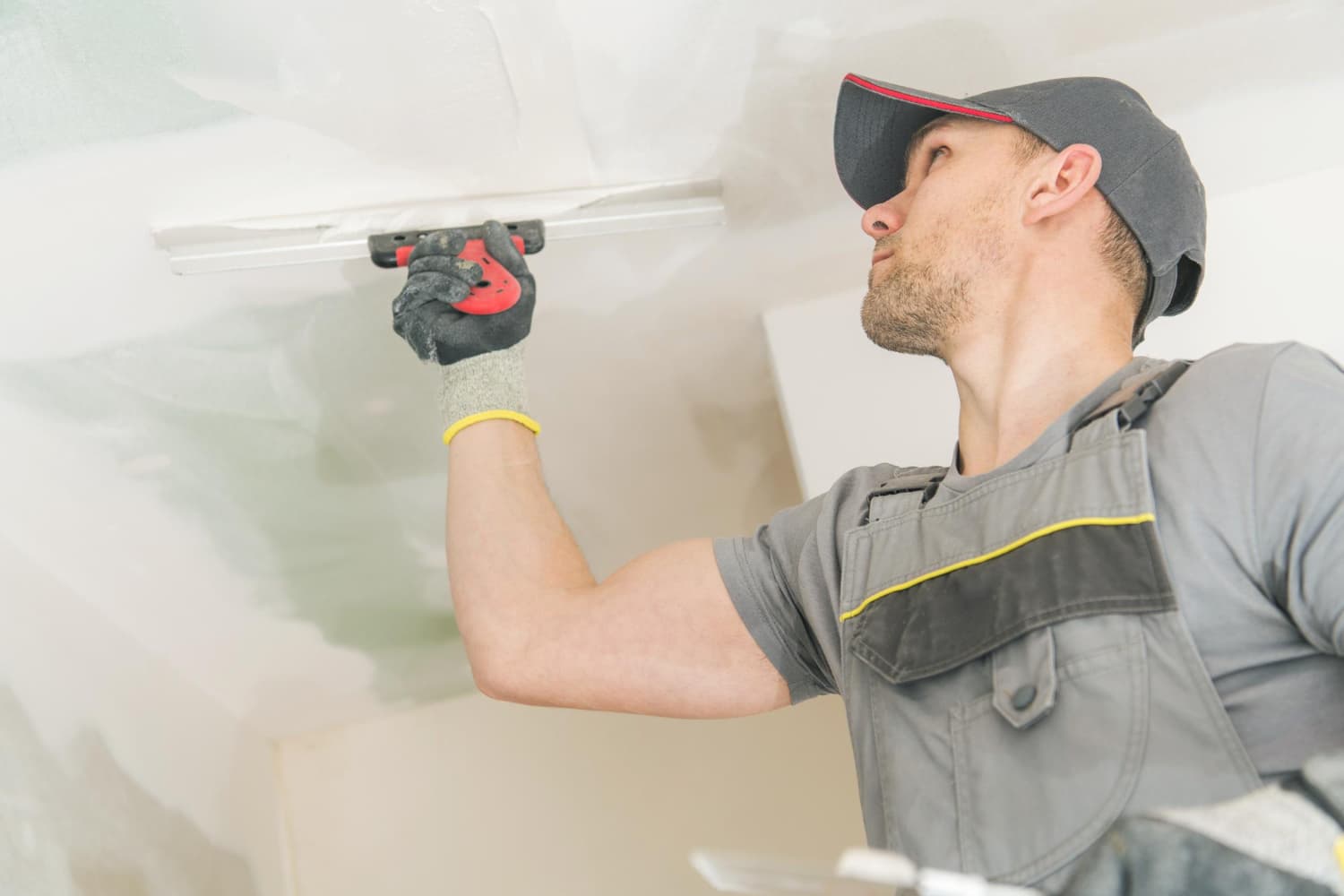 Why Hiring a Professional Drywall Contractor in Surrey Makes All the Difference